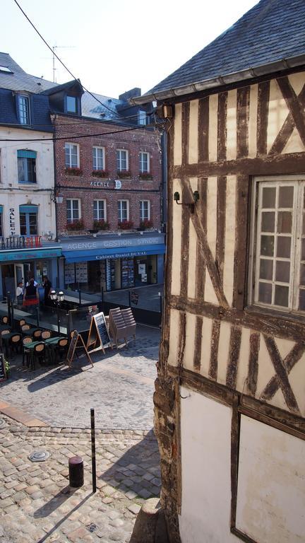 L Appart De La Place Ste Catherine Онфлёр Экстерьер фото